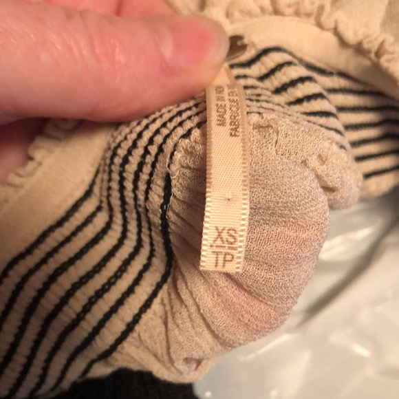 Beautiful FREE PEOPLE Women’s Blouse with Tassels & Sequins - Picture 14 of 17